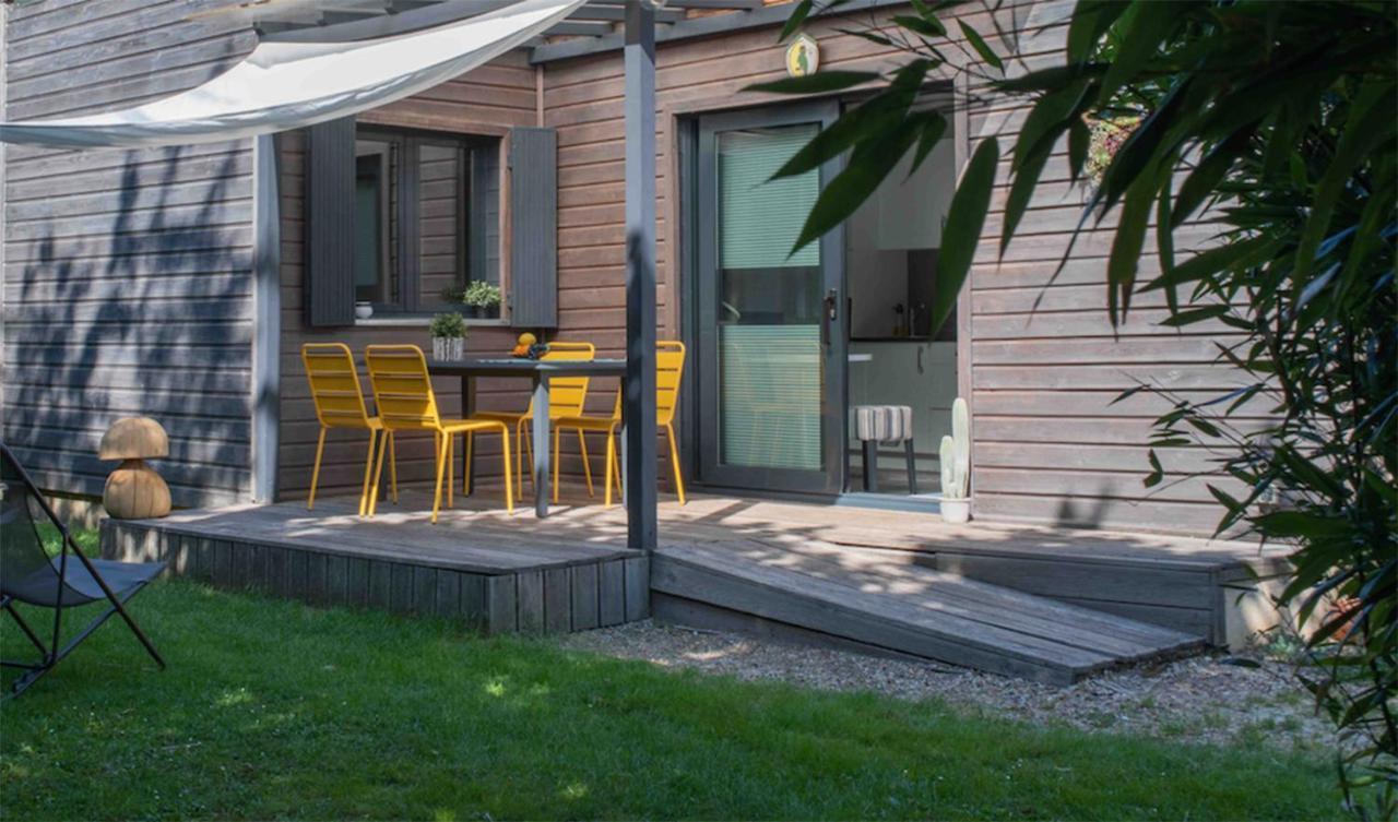 Vila L'Eden Weiss Magny-les-Hameaux Exteriér fotografie