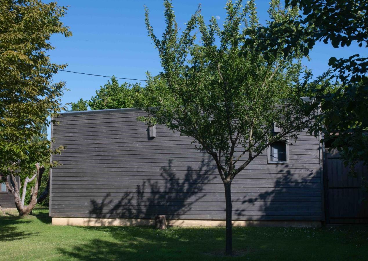 Vila L'Eden Weiss Magny-les-Hameaux Exteriér fotografie